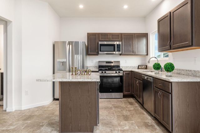 9041 Hawk Hill Way, Plain City, OH 43064