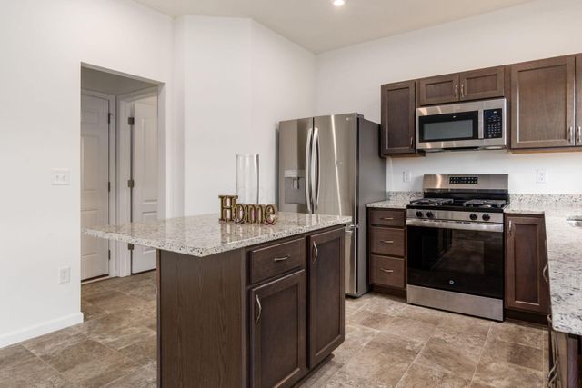 9041 Hawk Hill Way, Plain City, OH 43064