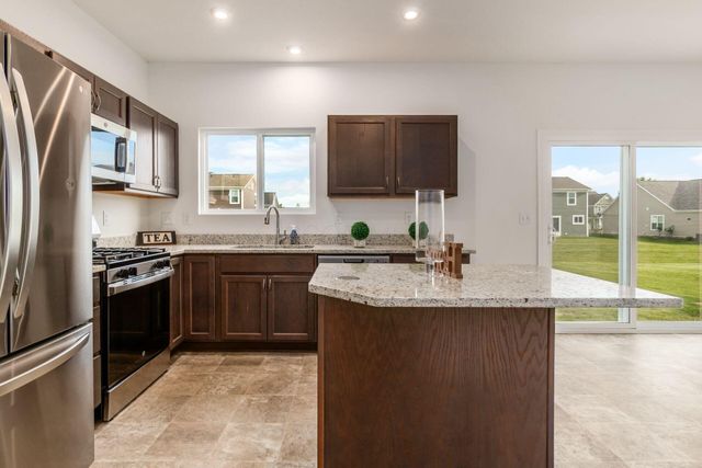 9041 Hawk Hill Way, Plain City, OH 43064