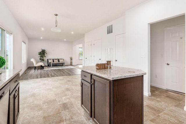 9041 Hawk Hill Way, Plain City, OH 43064