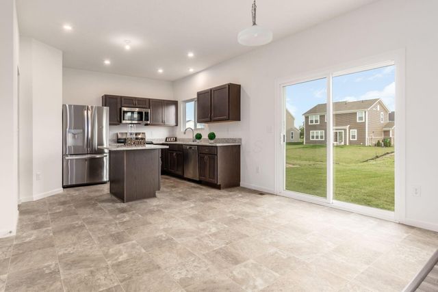 9041 Hawk Hill Way, Plain City, OH 43064