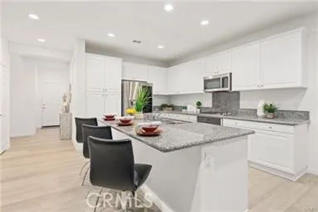 16391 Globetrotter, Chino, CA 91708