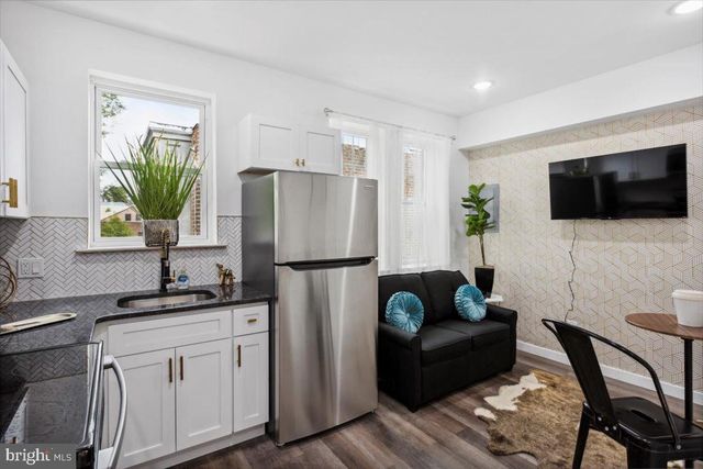 403 W COULTER ST, Philadelphia, PA 19144