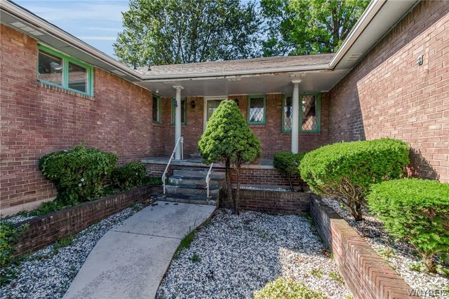 3770 Main Street, Amherst, NY 14226