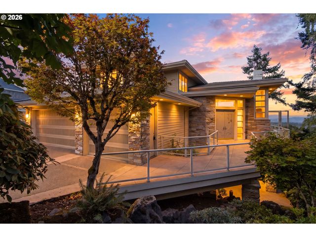 33 NANSEN Smt, Lake Oswego, OR 97035
