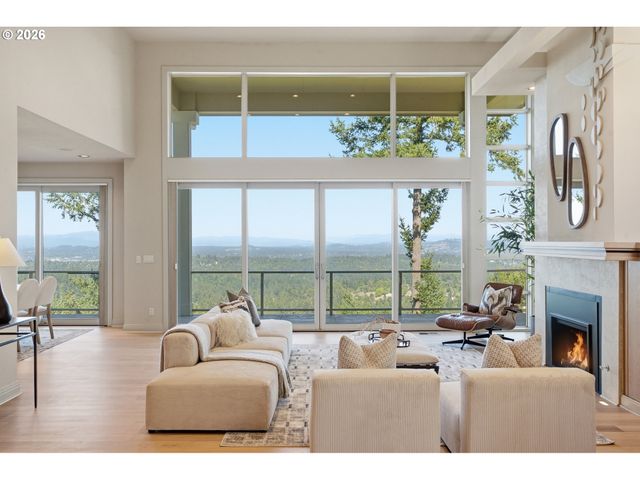 33 NANSEN Smt, Lake Oswego, OR 97035