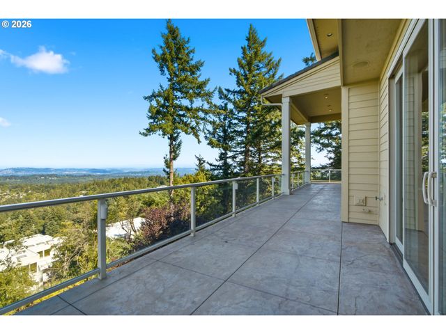 33 NANSEN Smt, Lake Oswego, OR 97035