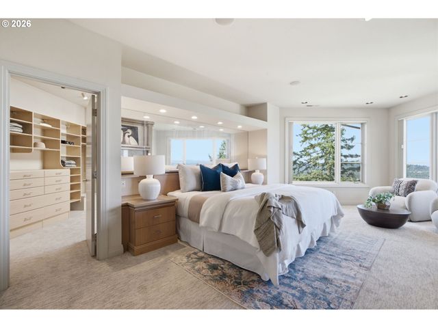 33 NANSEN Smt, Lake Oswego, OR 97035