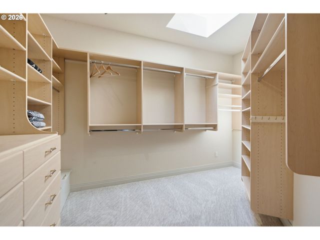33 NANSEN Smt, Lake Oswego, OR 97035