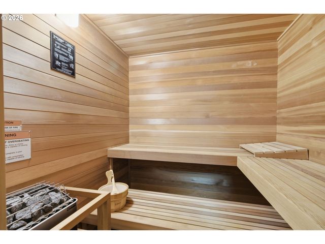 33 NANSEN Smt, Lake Oswego, OR 97035
