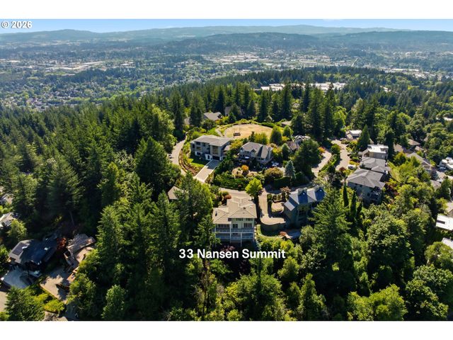 33 NANSEN Smt, Lake Oswego, OR 97035