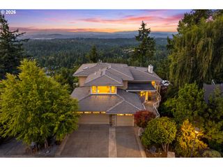 33 NANSEN Smt, Lake Oswego, OR 97035
