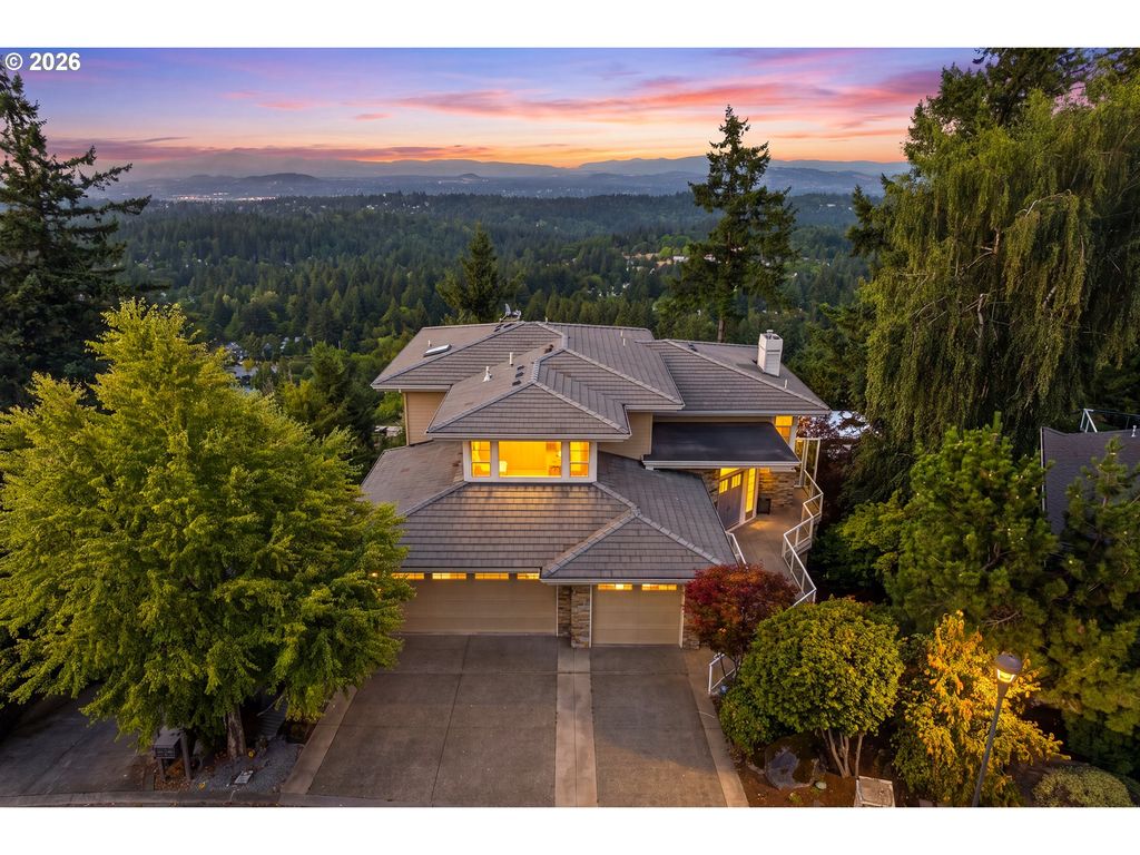 33 NANSEN Smt, Lake Oswego, OR 97035
