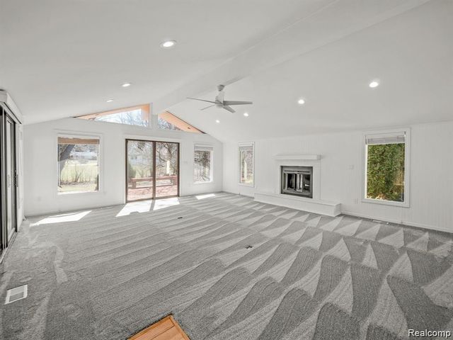 3879 CARRIAGE Road, Bloomfield Charter Township, MI 48301