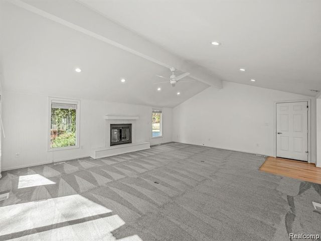 3879 CARRIAGE Road, Bloomfield Charter Township, MI 48301