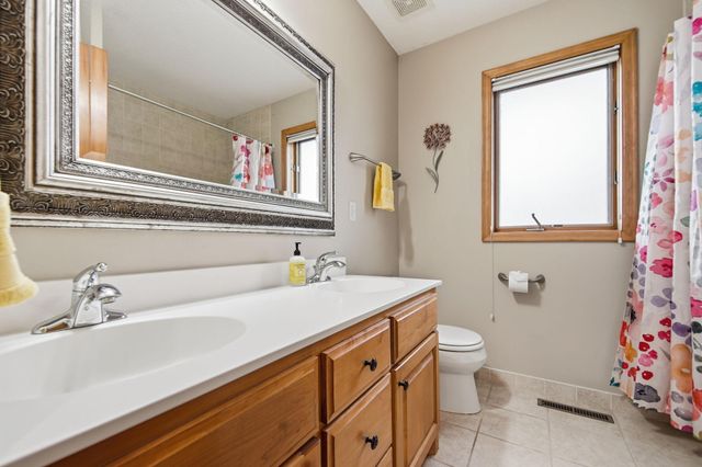 7128 Terraceview Lane N, Maple Grove, MN 55311
