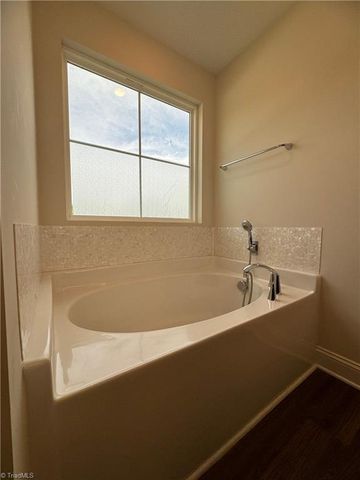 4006 Crimson Wood Court, Greensboro, NC 27410