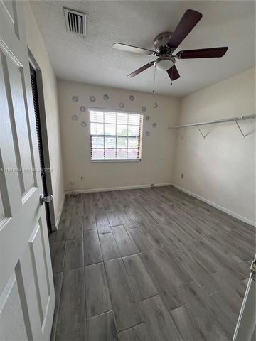 15303 SW 102nd Place, Miami, FL 33157