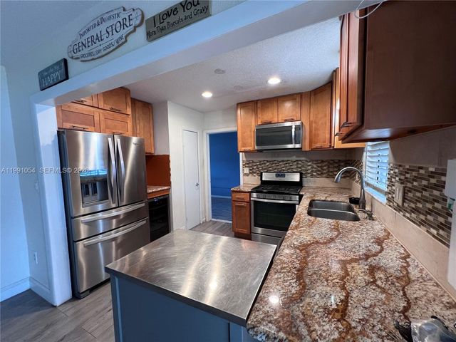 15303 SW 102nd Place, Miami, FL 33157