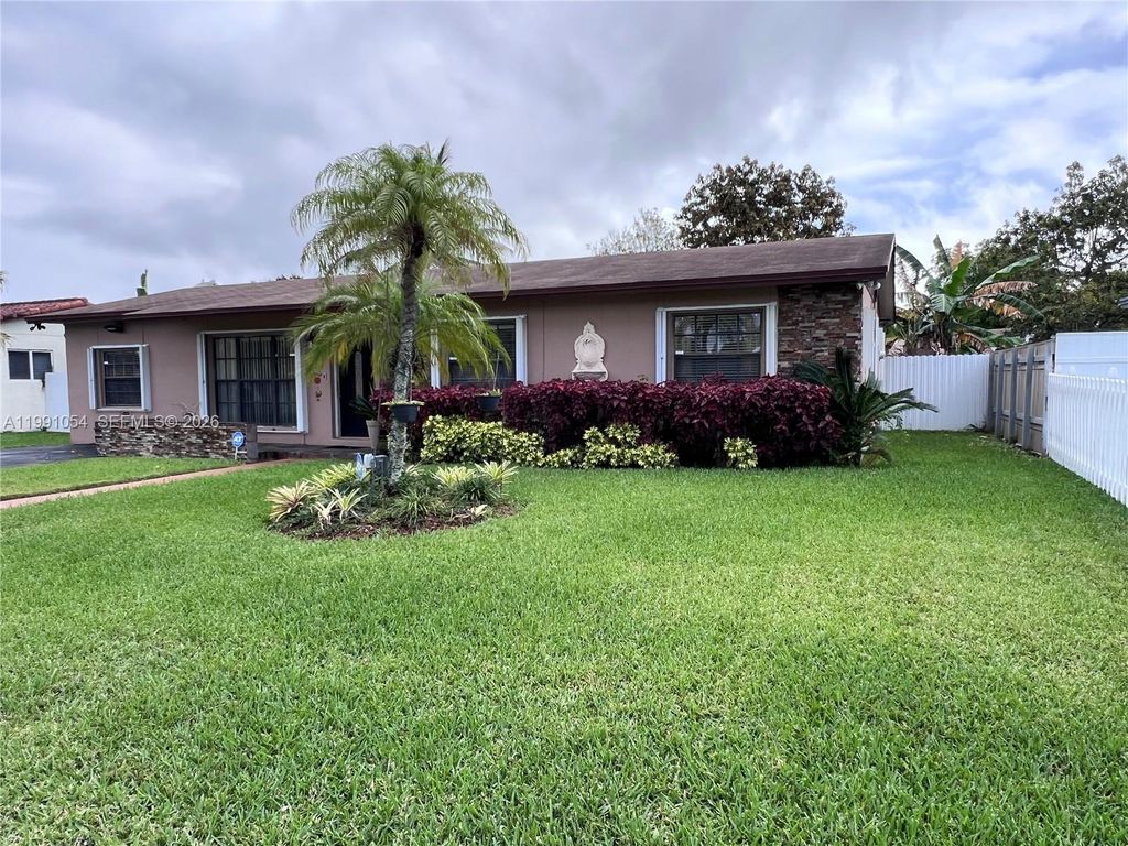 15303 SW 102nd Place, Miami, FL 33157