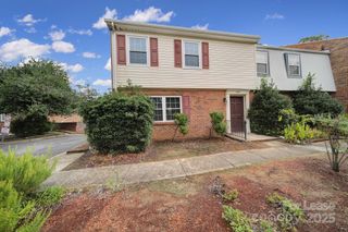 8914 Hunter Ridge Drive, Charlotte, NC 28226