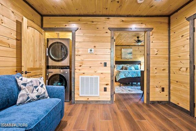 1868 Blue Tick Way, Sevierville, TN 37876