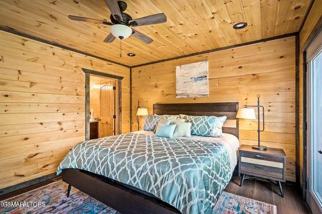 1868 Blue Tick Way, Sevierville, TN 37876