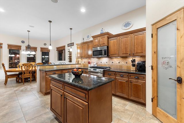 3232 Greystone Court SE, Rio Rancho, NM 87124