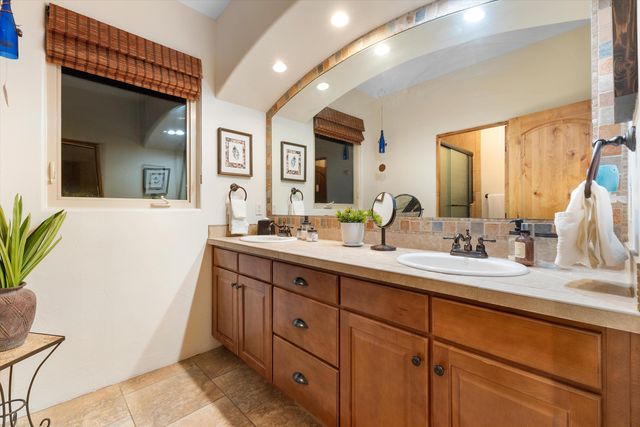 3232 Greystone Court SE, Rio Rancho, NM 87124