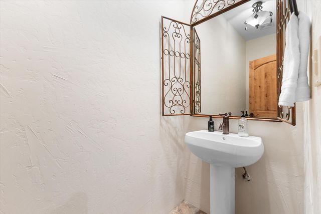 3232 Greystone Court SE, Rio Rancho, NM 87124