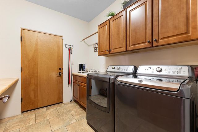 3232 Greystone Court SE, Rio Rancho, NM 87124