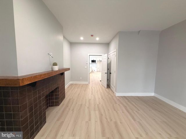 230 N 9TH ST, Reading, PA 19601