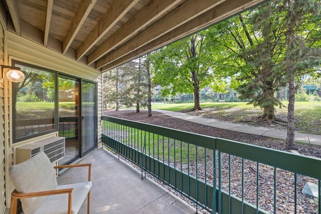 7622 York Avenue S 1110, Edina, MN 55435