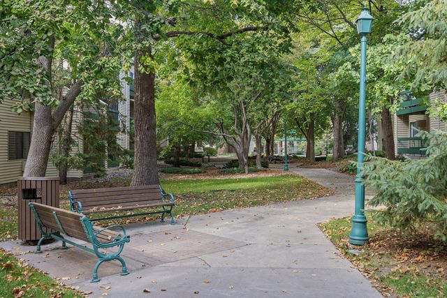 7622 York Avenue S 1110, Edina, MN 55435