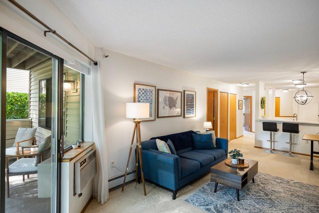 7622 York Avenue S 1110, Edina, MN 55435