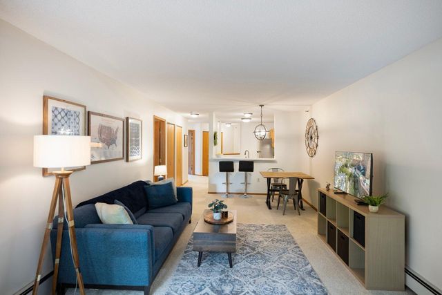 7622 York Avenue S 1110, Edina, MN 55435