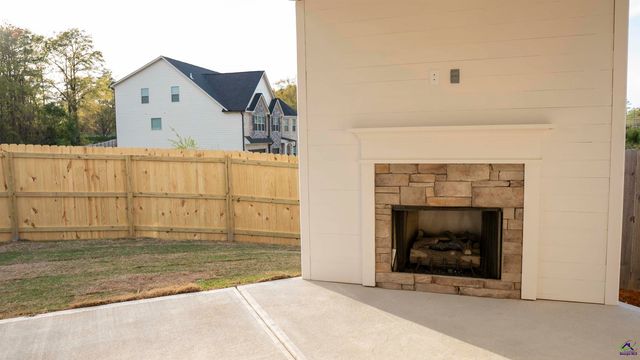 104 Oak Branch Lane, Bonaire, GA 31005