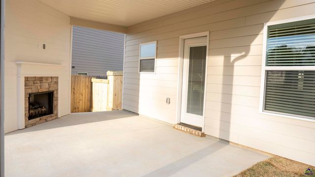 104 Oak Branch Lane, Bonaire, GA 31005