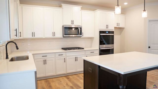 104 Oak Branch Lane, Bonaire, GA 31005