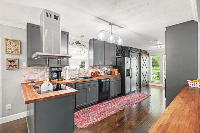 6711 Campden Drive, Spring, TX 77379