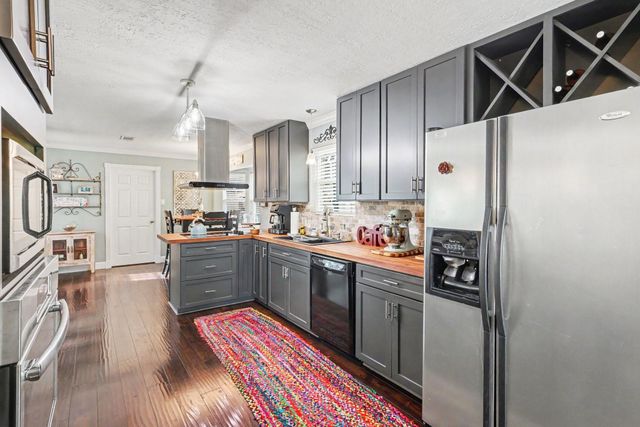 6711 Campden Drive, Spring, TX 77379