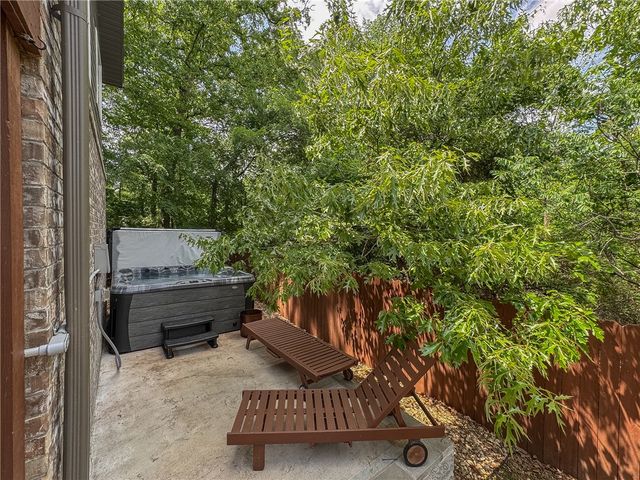 1620 N Dawes Street, Fayetteville, AR 72704