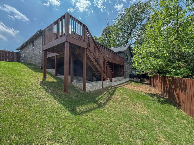 1620 N Dawes Street, Fayetteville, AR 72704