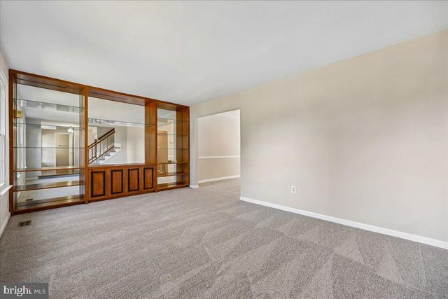 24009 PREAKNESS DR, Damascus, MD 20872