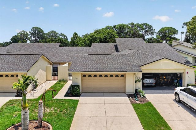 2214 CYPRESS COVE DRIVE 4, Tavares, FL 32778