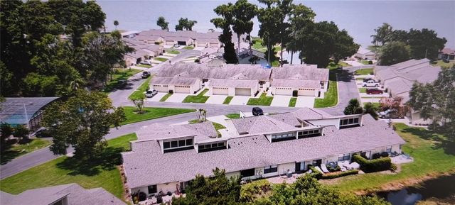2214 CYPRESS COVE DRIVE 4, Tavares, FL 32778