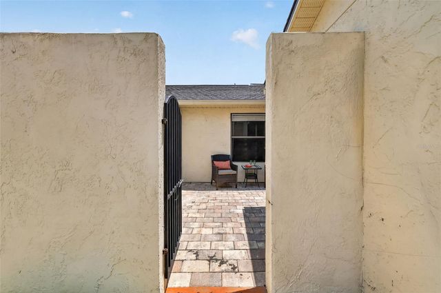 2214 CYPRESS COVE DRIVE 4, Tavares, FL 32778