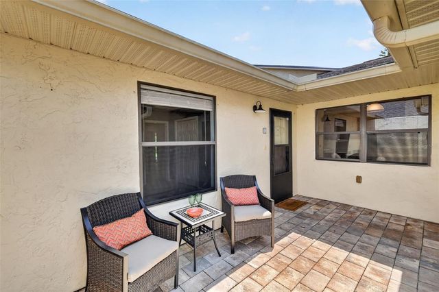 2214 CYPRESS COVE DRIVE 4, Tavares, FL 32778