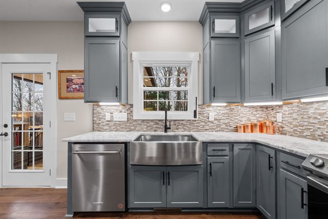 2854 Benton Ridge Rd, Palmyra, TN 37142