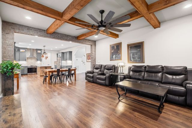 2854 Benton Ridge Rd, Palmyra, TN 37142